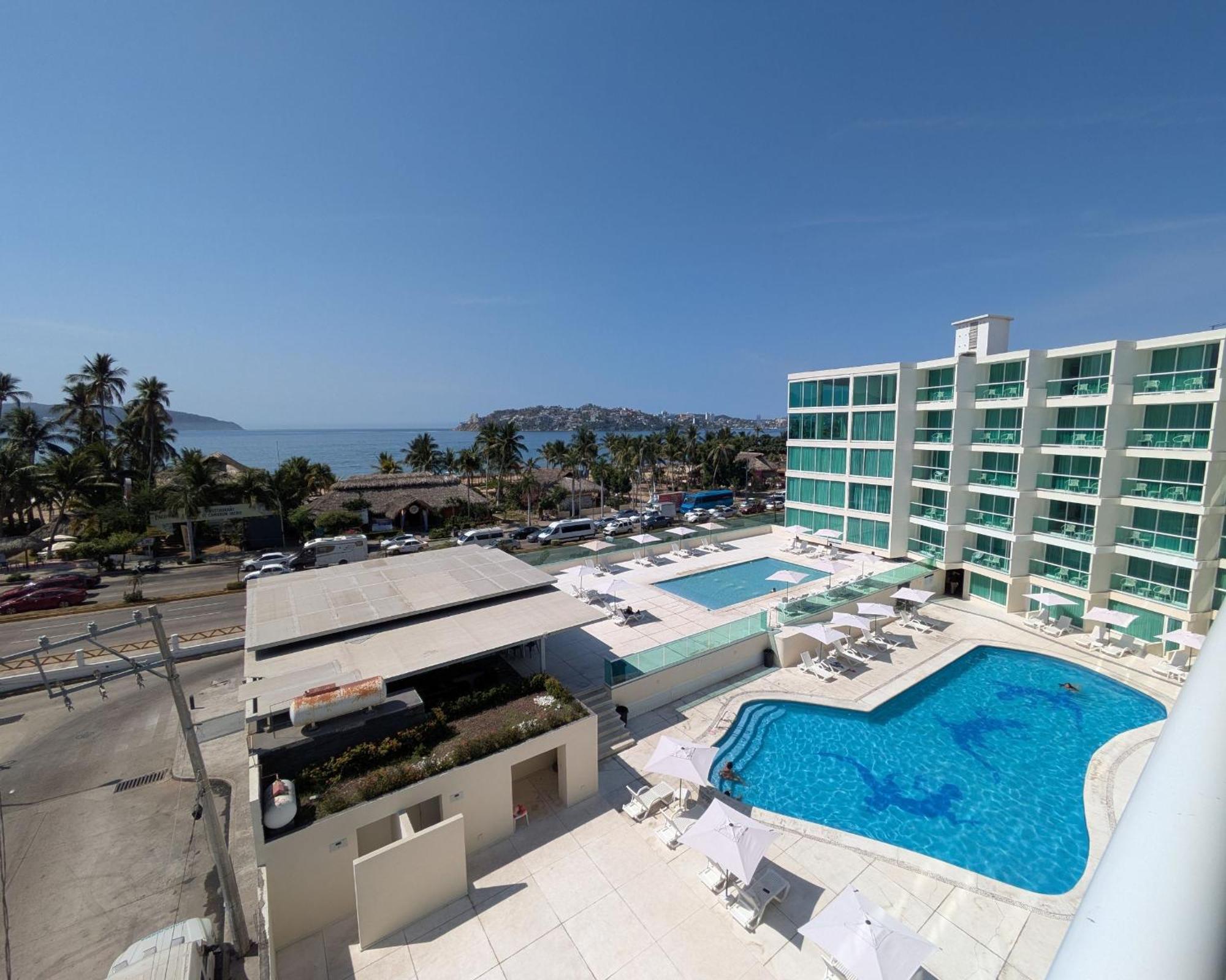 We Hotel Acapulco Exterior photo